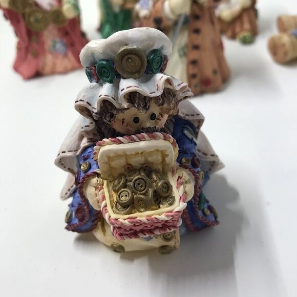 Vintage 1994 Cute as a Button Mary Rhyner Nativity Set 8 pieces Sew Cute!! - Picture 4 of 13